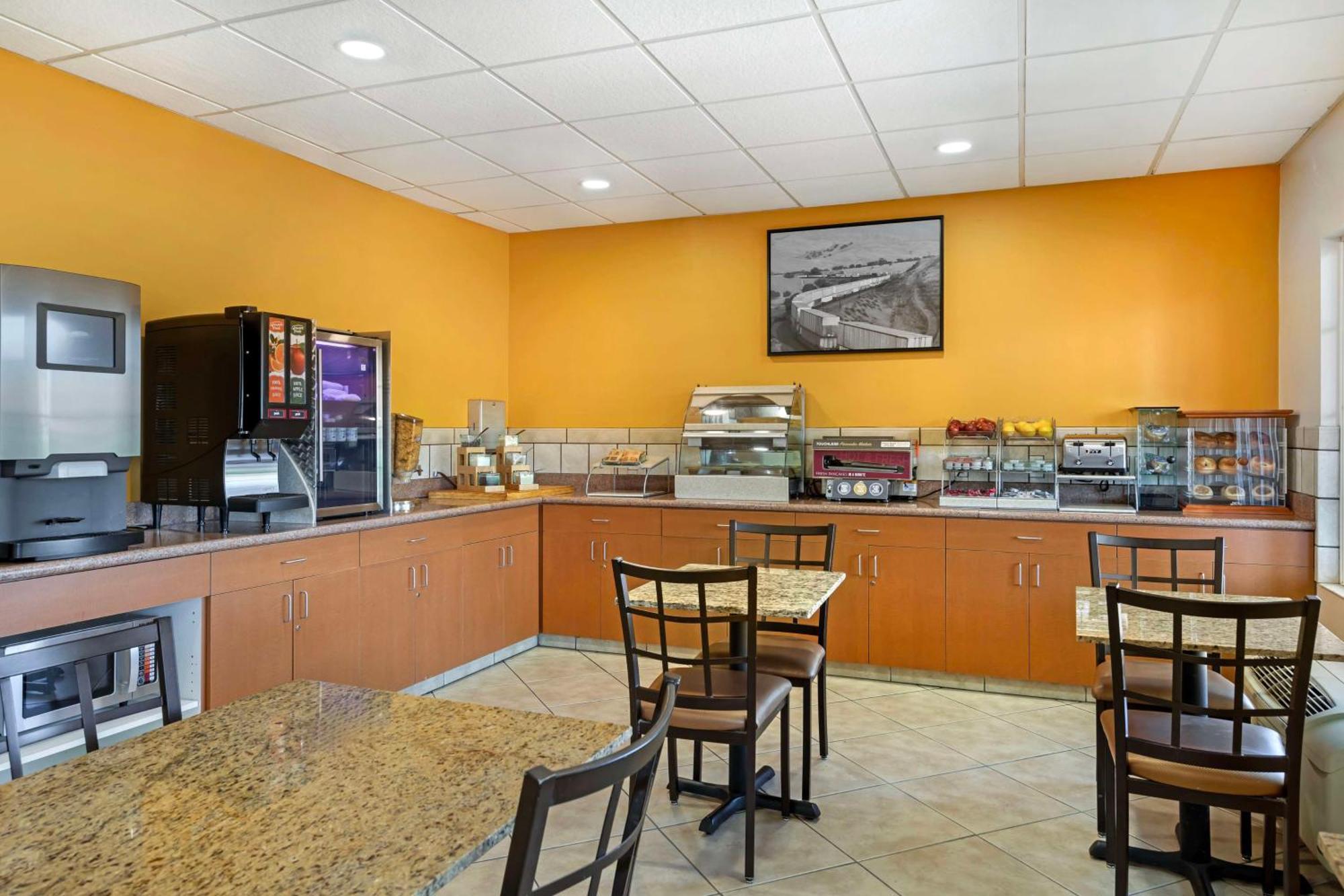 Best Western Plus Country Park Hotel Tehachapi Exterior foto